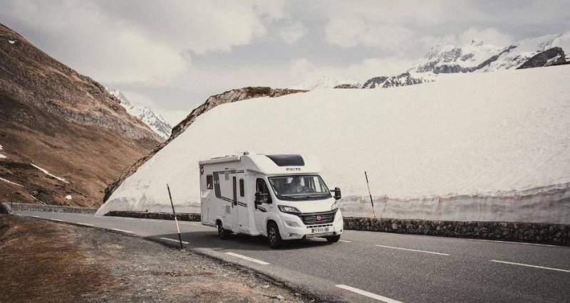 camping car montagne